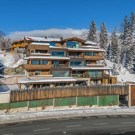 Kitzbueheler Alpenlodge A8 *